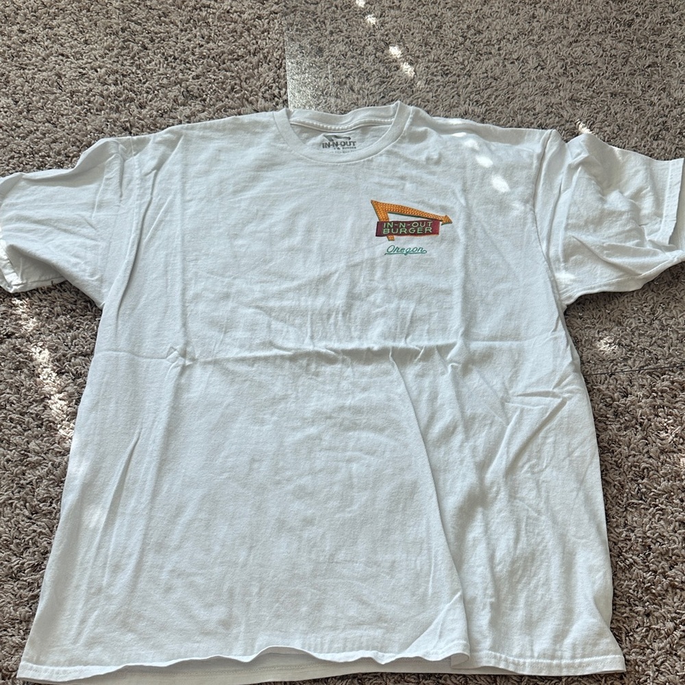 IN-N-OUT  XL T-shirt